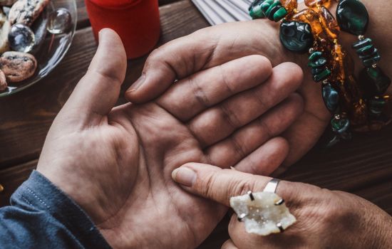 Palm Reading Apps: Discover Your Future Today