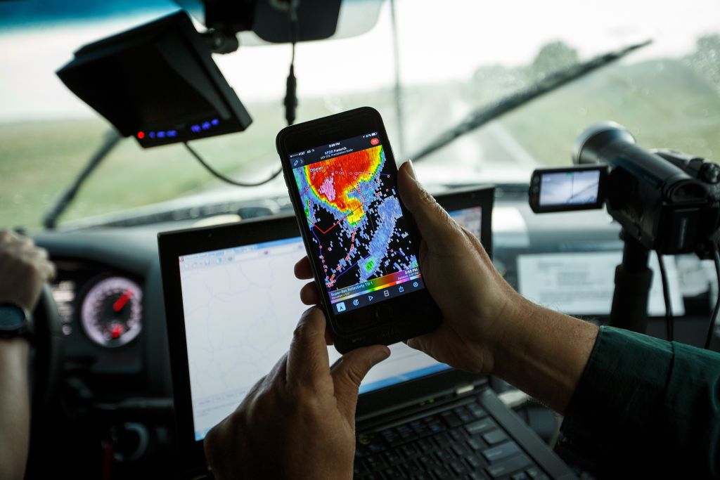 Storm Forecasting App: Predict Severe Weather Accurately